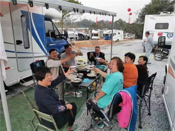 车友十一叔发贺电：每天都开心！南北人生就是搏车友共度冬至佳节